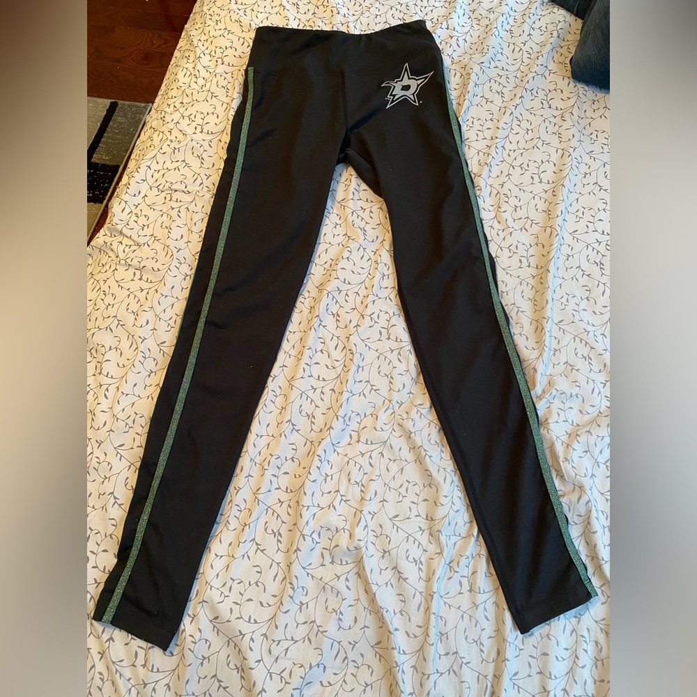Green glitter striped leggings